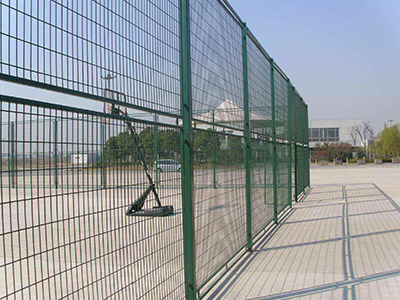 體育場(chǎng)圍欄